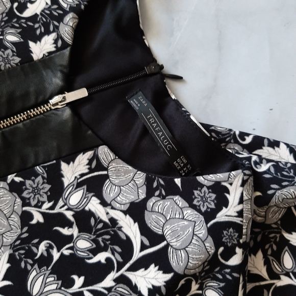 Zara Floral Romper - Picture 7 of 7